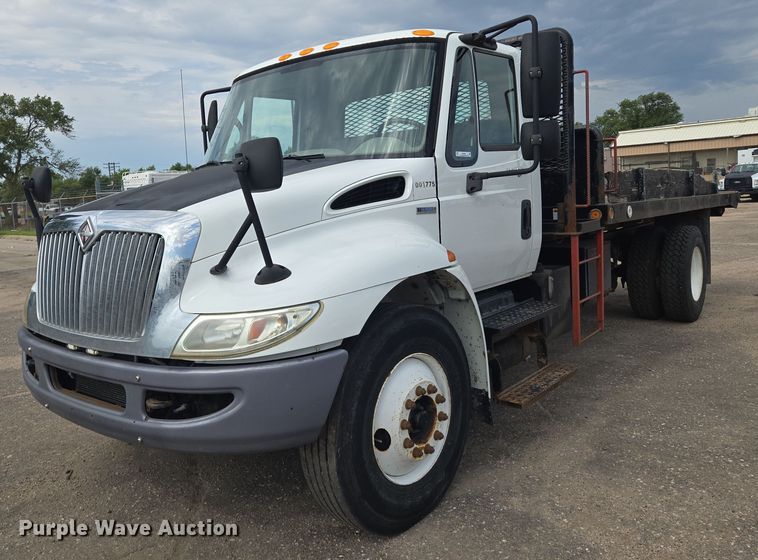 2009 International DuraStar 4300 dump flatbed truck - EN8400