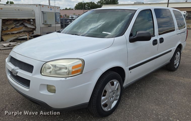 2008 Chevrolet Uplander LS van - EN8421