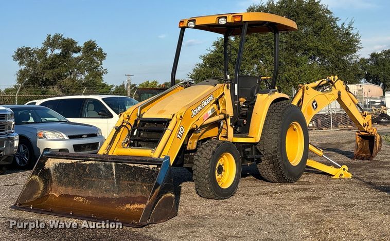 2008 John Deere 110 backhoe - EN8427