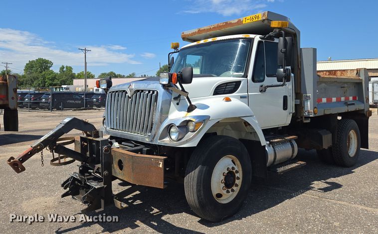 2008 International  WorkStar 7400 dump truck - EN8436