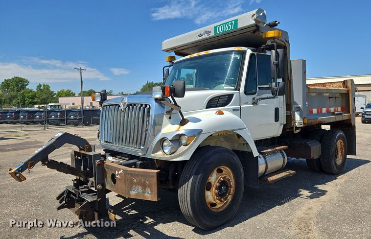 2008 International  WorkStar 7400 dump truck - EN8439