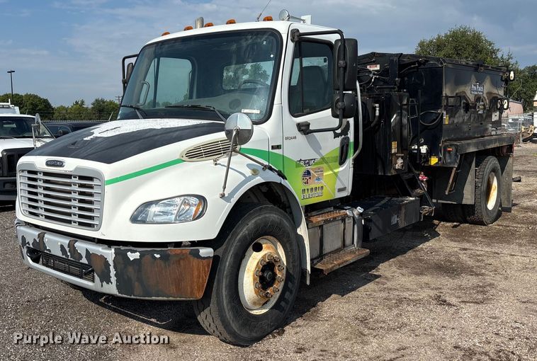 2012 Freightliner Business Class M2 pothole patcher truck - EN8443