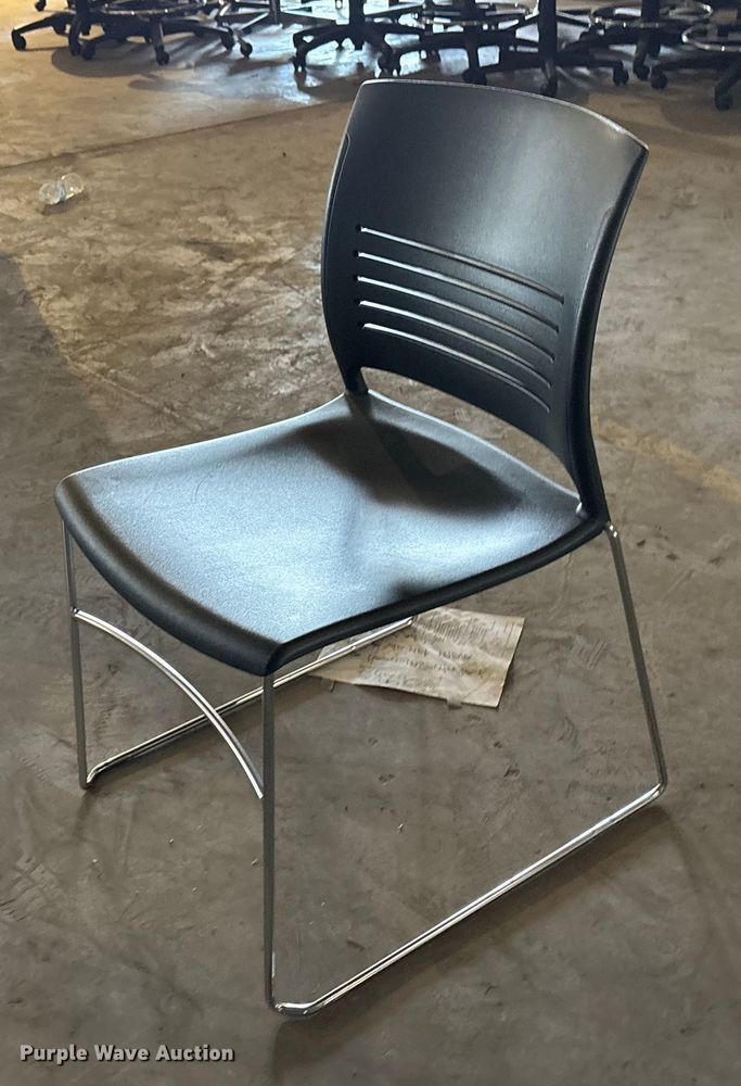Approximately 100 chairs - EN8487