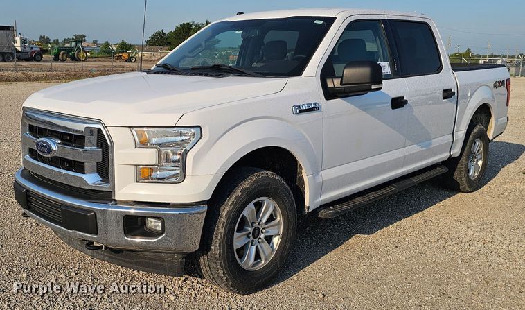 2017 Ford F150 XLT SuperCrew pickup truck - DR3958