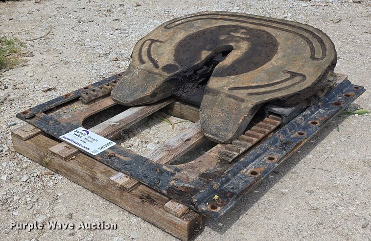 Fifth wheel plate - DR3999