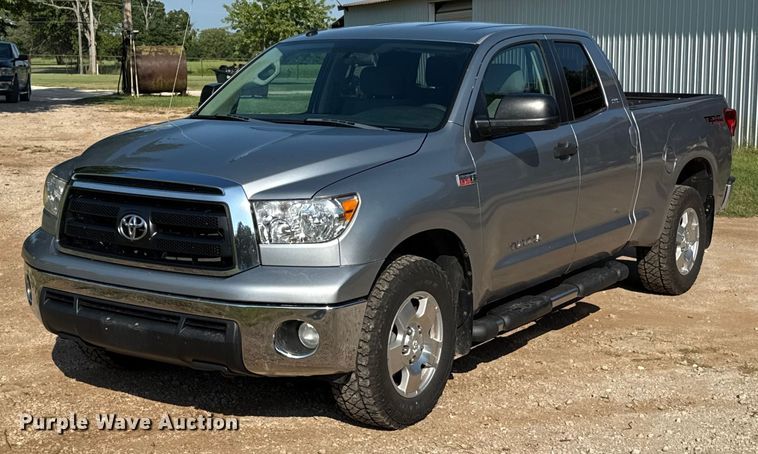 2011 Toyota Tundra Double Cab pickup truck - DW2987