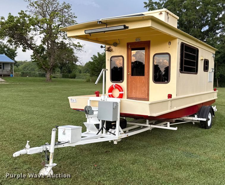 2018 Berkeley Engineering  Aqua Casas boat - DW2992