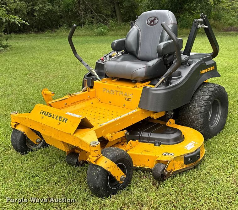 Hustler Fastrak SD ZTR lawn mower - DY0458