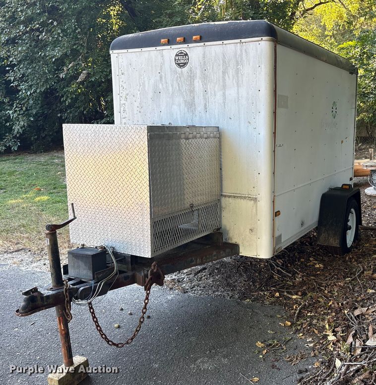 1992 Wells Cargo enclosed cargo trailer - DY0957