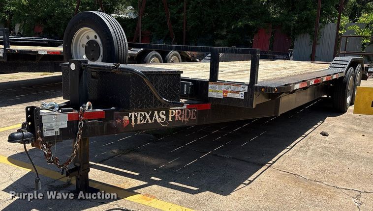 2021 Texas Pride EQ820220KGN equipment trailer - DY2551