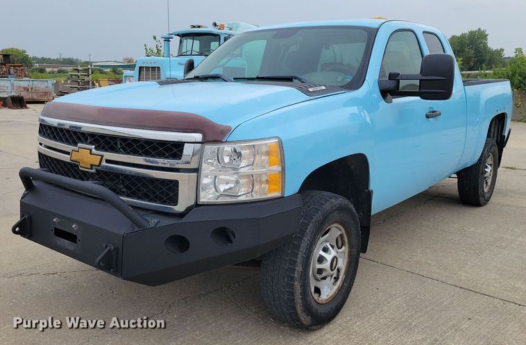 2013 Chevrolet Silverado 2500HD Ext. Cab pickup truck - DZ6488