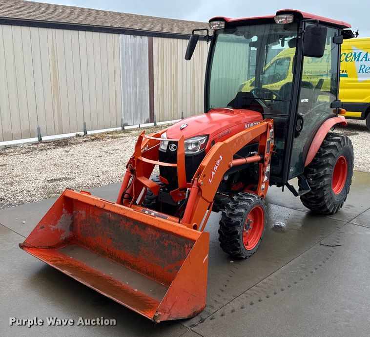 2013 Kubota B3350 MFWD tractor - DZ8951