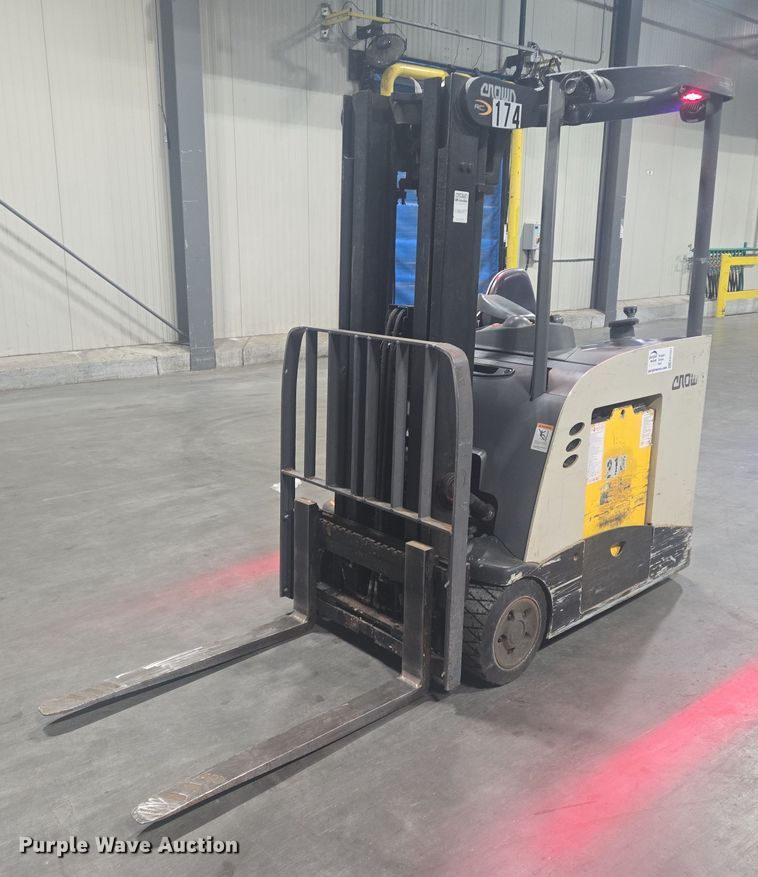 Crown RC5545-40 forklift - EB1021