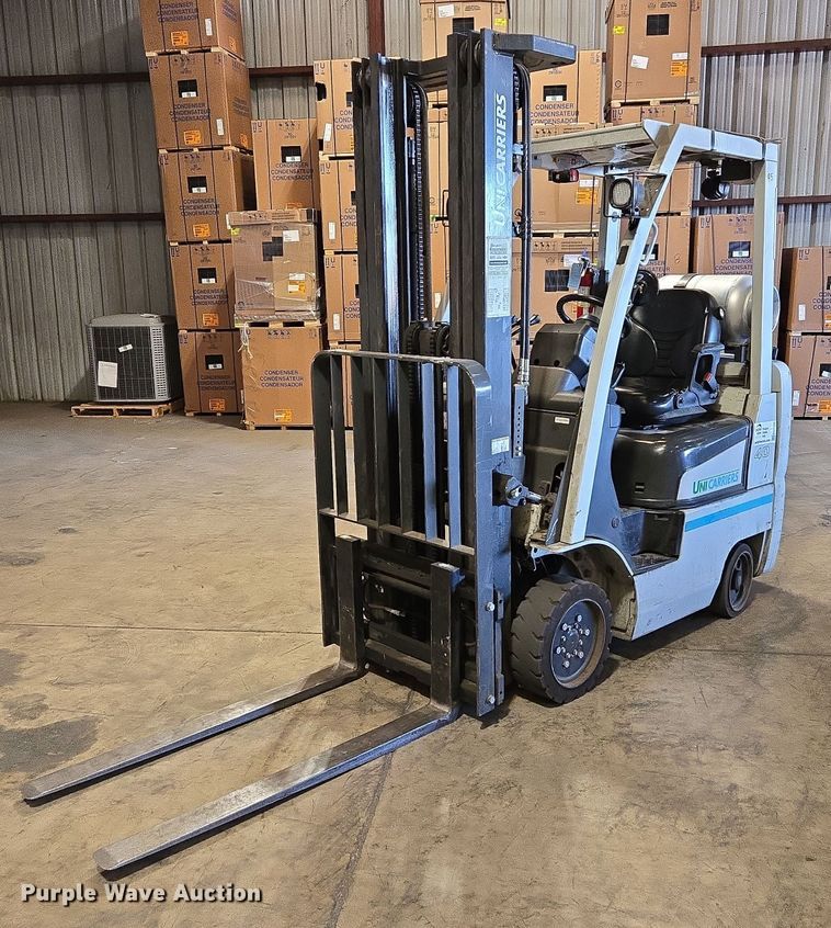 2017 UniCarriers CFS40 forklift - EC1123