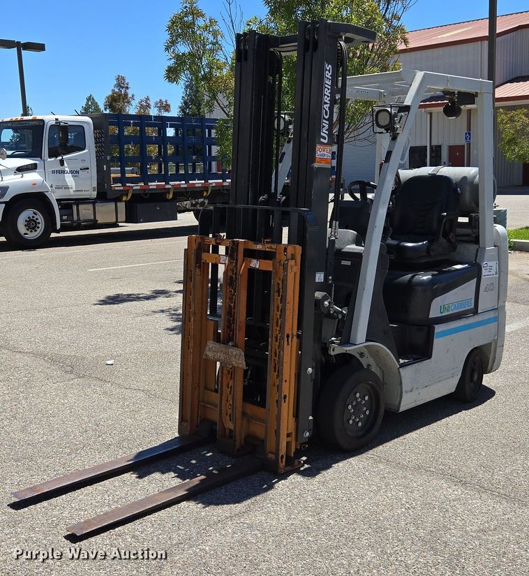 2017 UniCarriers CFS40 forklift - EC1126