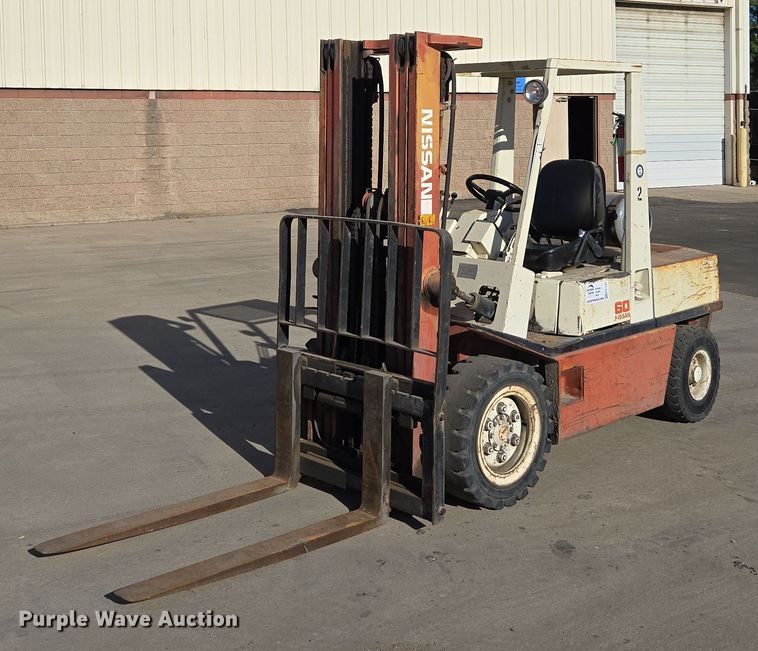 1993 Nissan PF60 forklift - EC1127