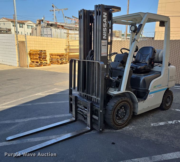 2017 UniCarriers PF50 forklift - EC1144