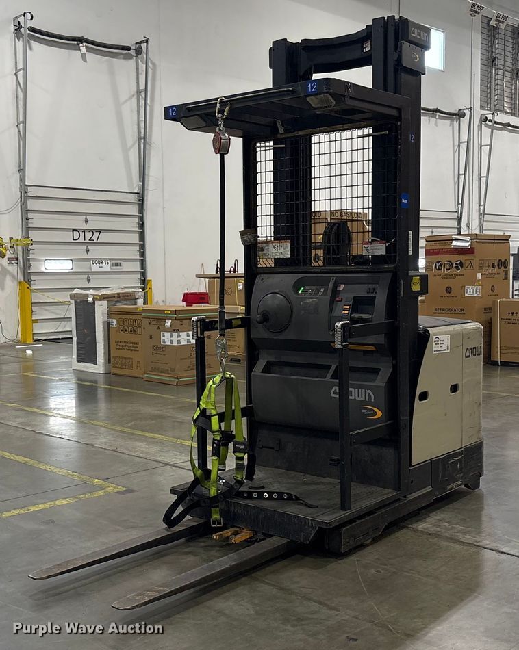 2016 Crown SP3520-30 order picker - EC4376