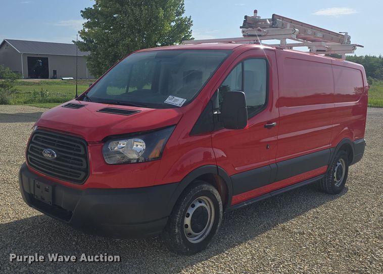 2017 Ford Transit 150 van - EF3600