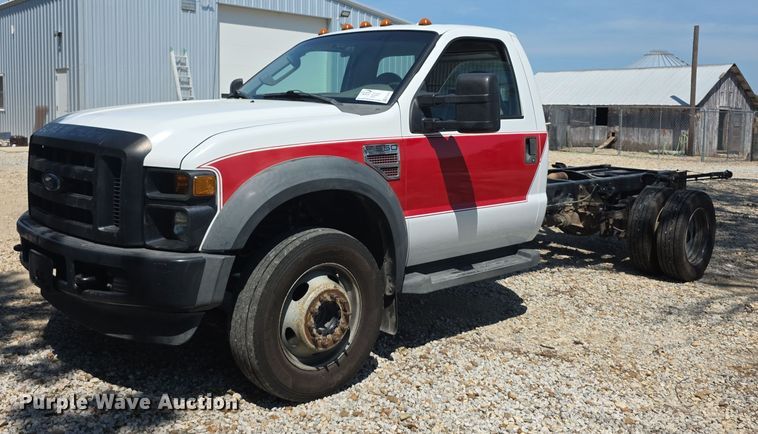2008 Ford F550 XL Super Duty truck cab and chassis - EF3745