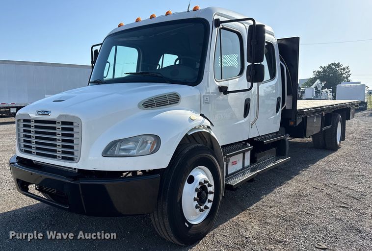 2013 Freightliner Business Class M2 Crew Cab flatbed truck - EG5731