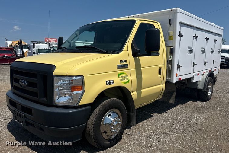 2021 Ford E450 Super Duty delivery truck - EG6152