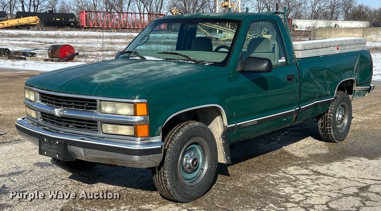1997 Chevrolet C3500 pickup truck - EK2645