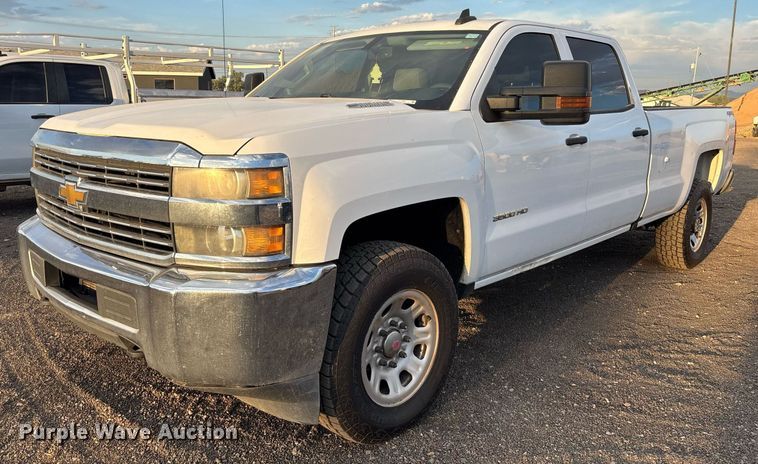 2016 Chevrolet Silverado 3500HD Crew Cab pickup truck - EL6095