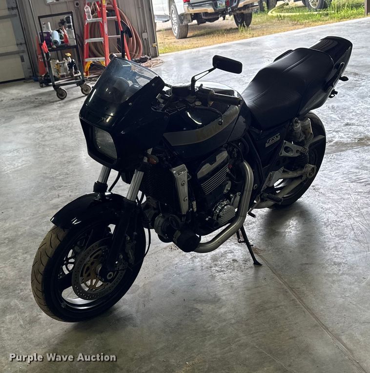 2000 Kawasaki Zrx 1100 motorcycle - EM2296