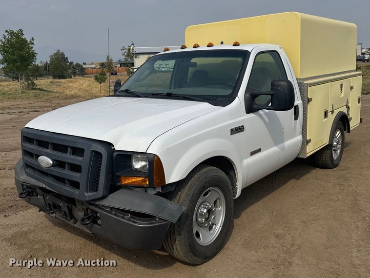2007 Ford F350 Super Duty utility bed pickup truck - ER2266