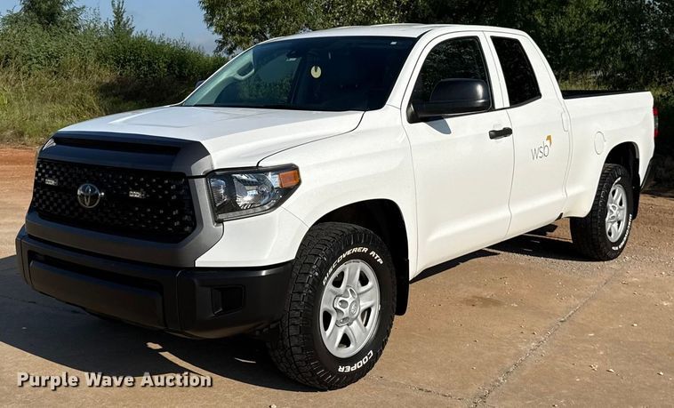 2020 Toyota Tundra SR5 Double Cab pickup truck - EU2205