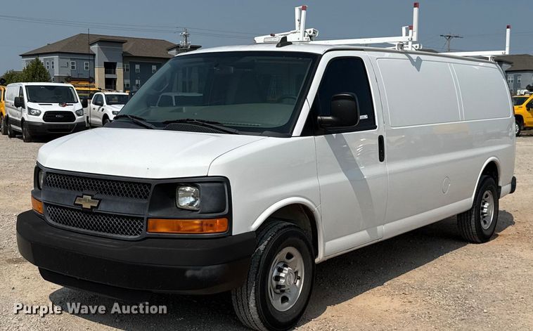 2016 Chevrolet Express 2500 van - EU2232