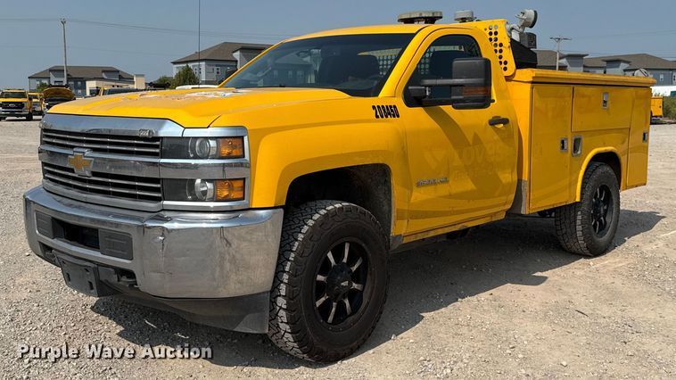 2018 Chevrolet Silverado 3500HD utility bed pickup truck - EU2237