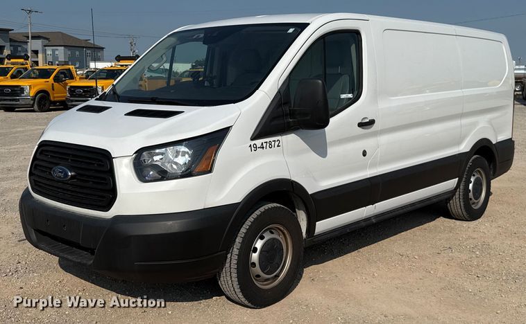 2019 Ford Transit 150 van - EU2238