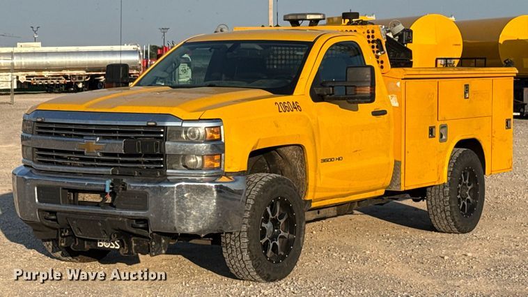 2018 Chevrolet Silverado 3500HD utility bed pickup truck - EU2249
