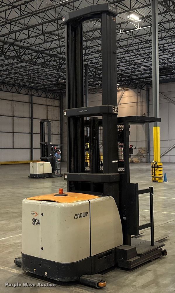 2018 Crown SP4050-30 order picker - EU4548