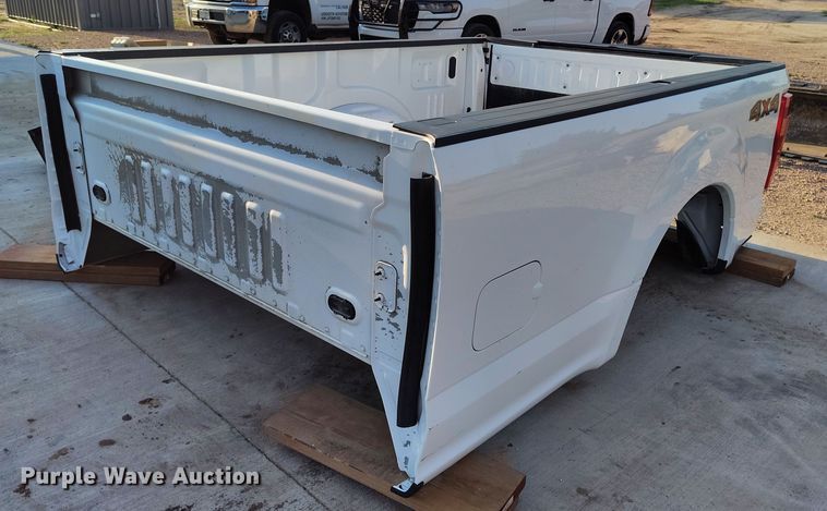 Ford pickup truck bed - IP9646