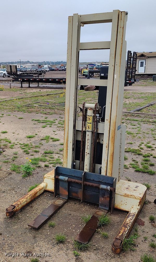 Crown 15MT order picker - IP9682