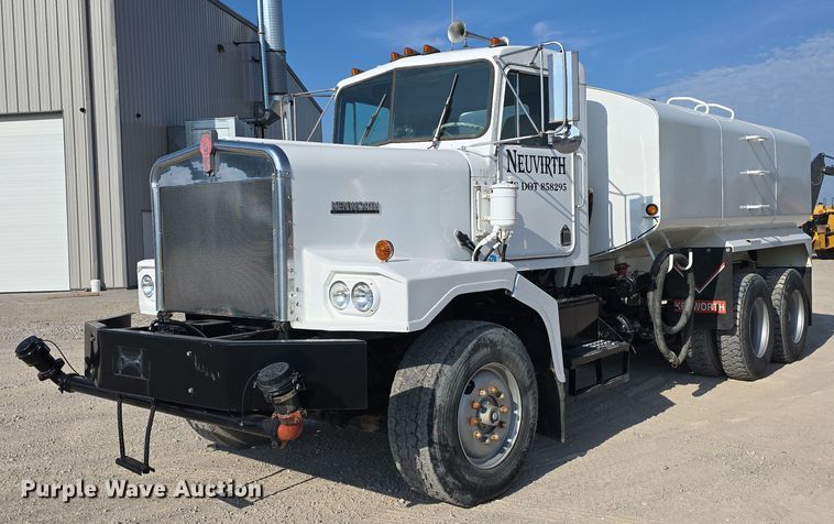 1979 Kenworth water truck - DR3988