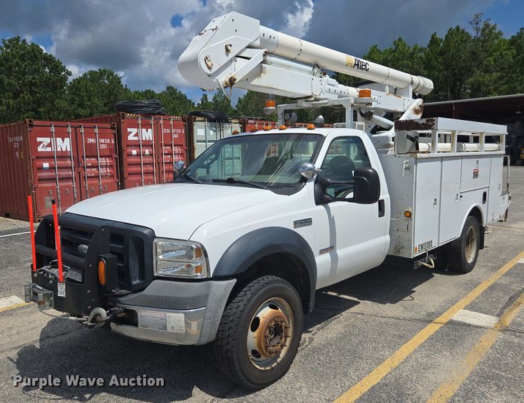 2006 Ford F550 bucket truck - DU2507