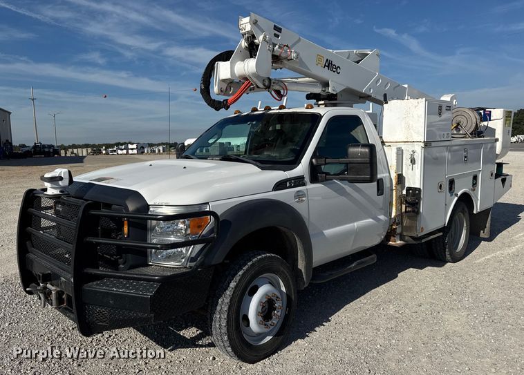 2016 Ford F550 Super Duty XL bucket truck - DW6570