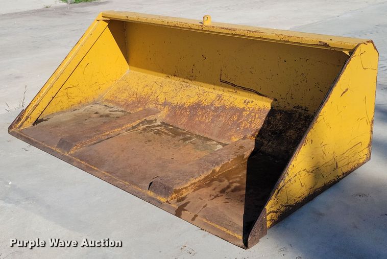 Telehandler bucket - DX7417