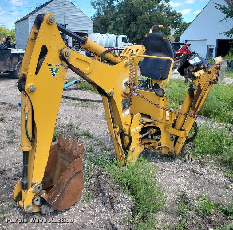 Vermeer B750 backhoe attachment - DX7426