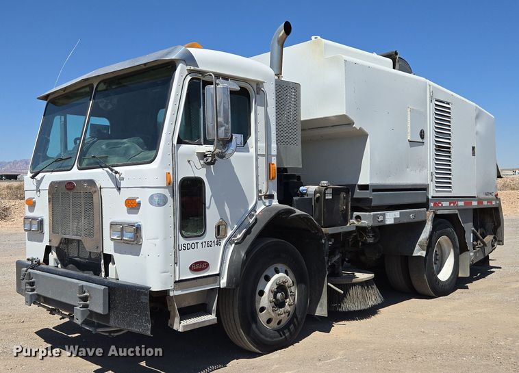2013 Peterbilt 320 street sweeper truck - EC1129