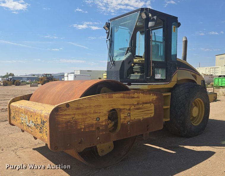 2005 Caterpillar CS-583E single drum vibratory roller - EC1177