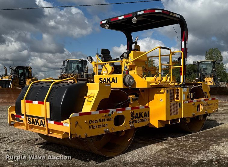 2017 Sakai SW850ND-II double drum vibratory roller - ED1482