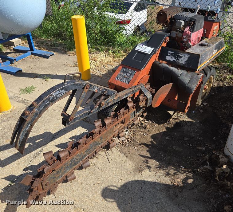 Ditch Witch  1820H walk-behind trencher - EF1789