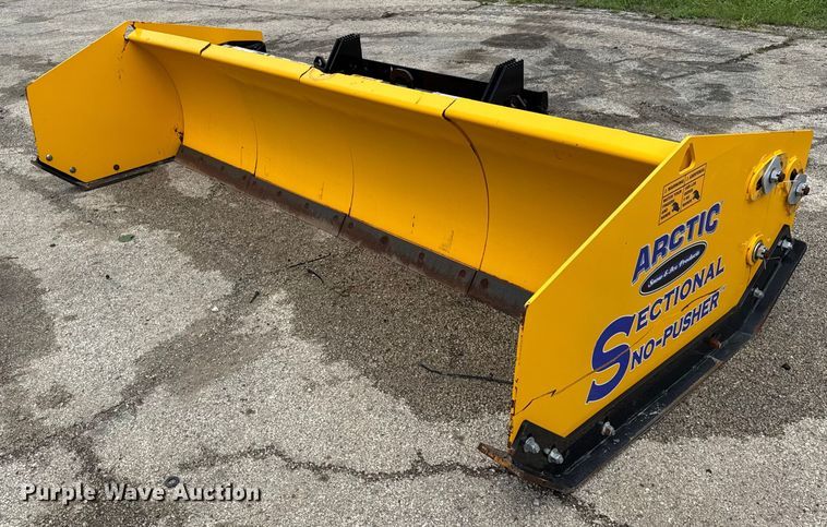 Arctic LD10.5 skid steer snow pusher - EF2126