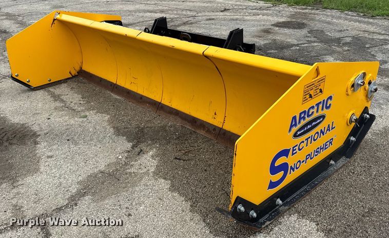 Arctic LD10.5 skid steer snow pusher - EF2127