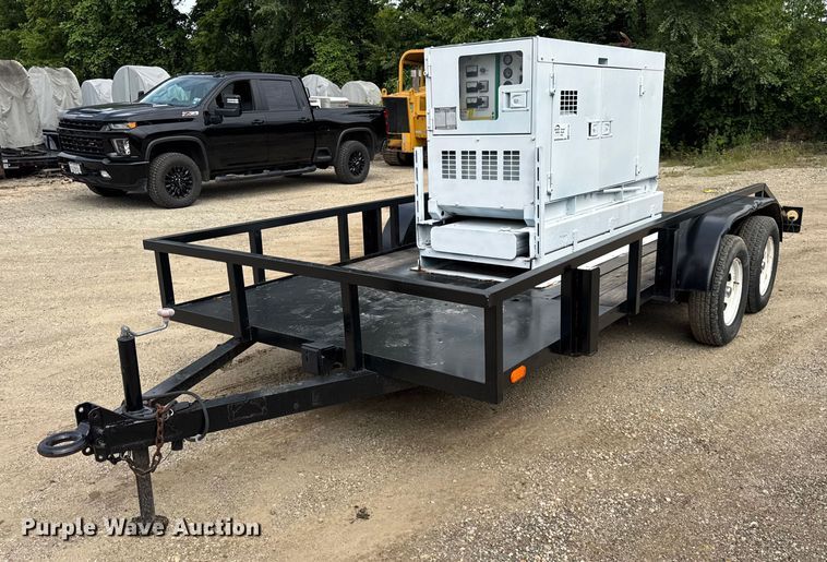 Whisperwatt DCA-25SSIU generator - EF2136